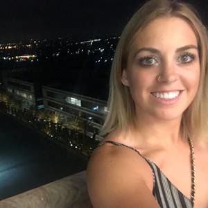 Meet your Posher, Danae